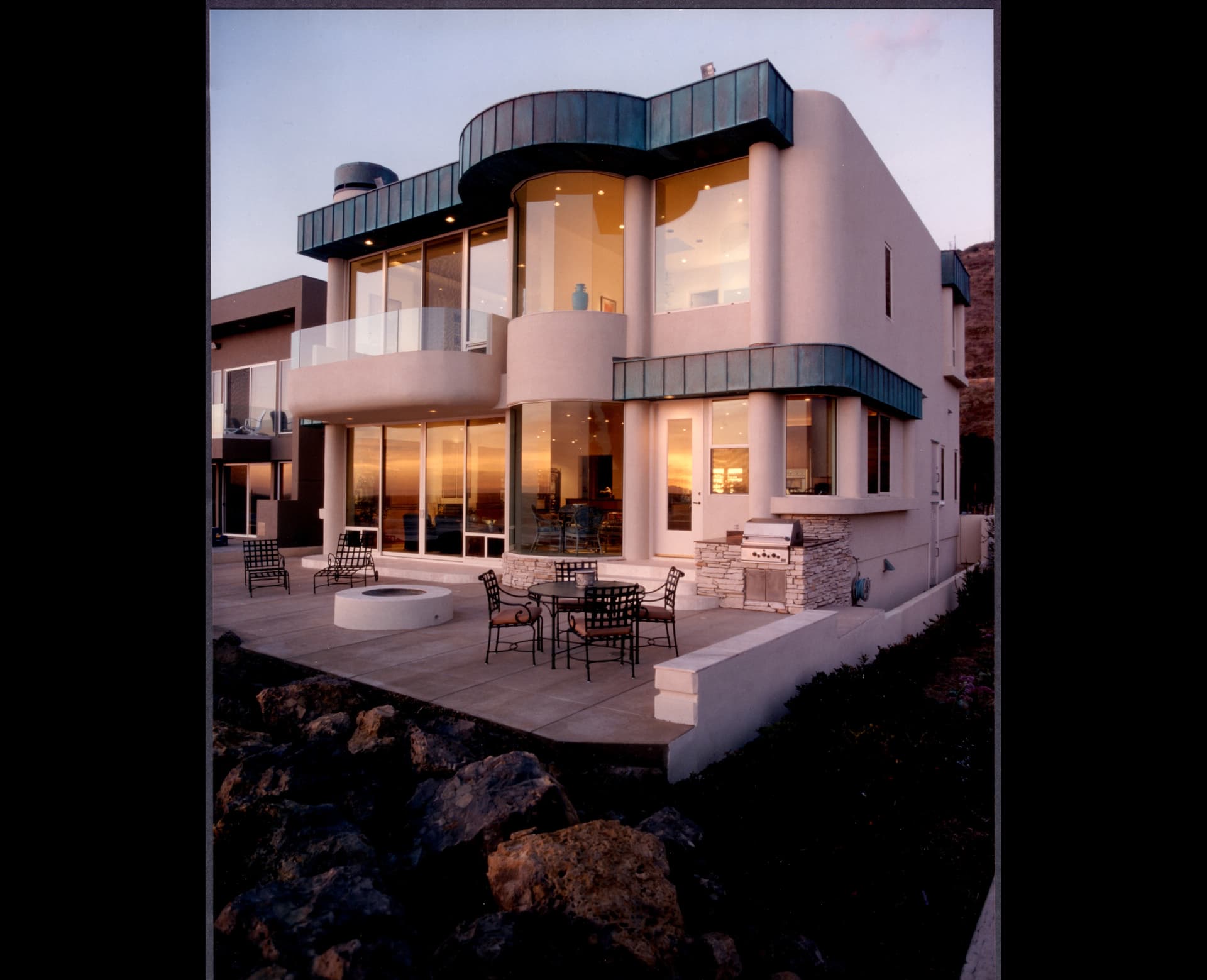 West Solimar Contemporary Beach House